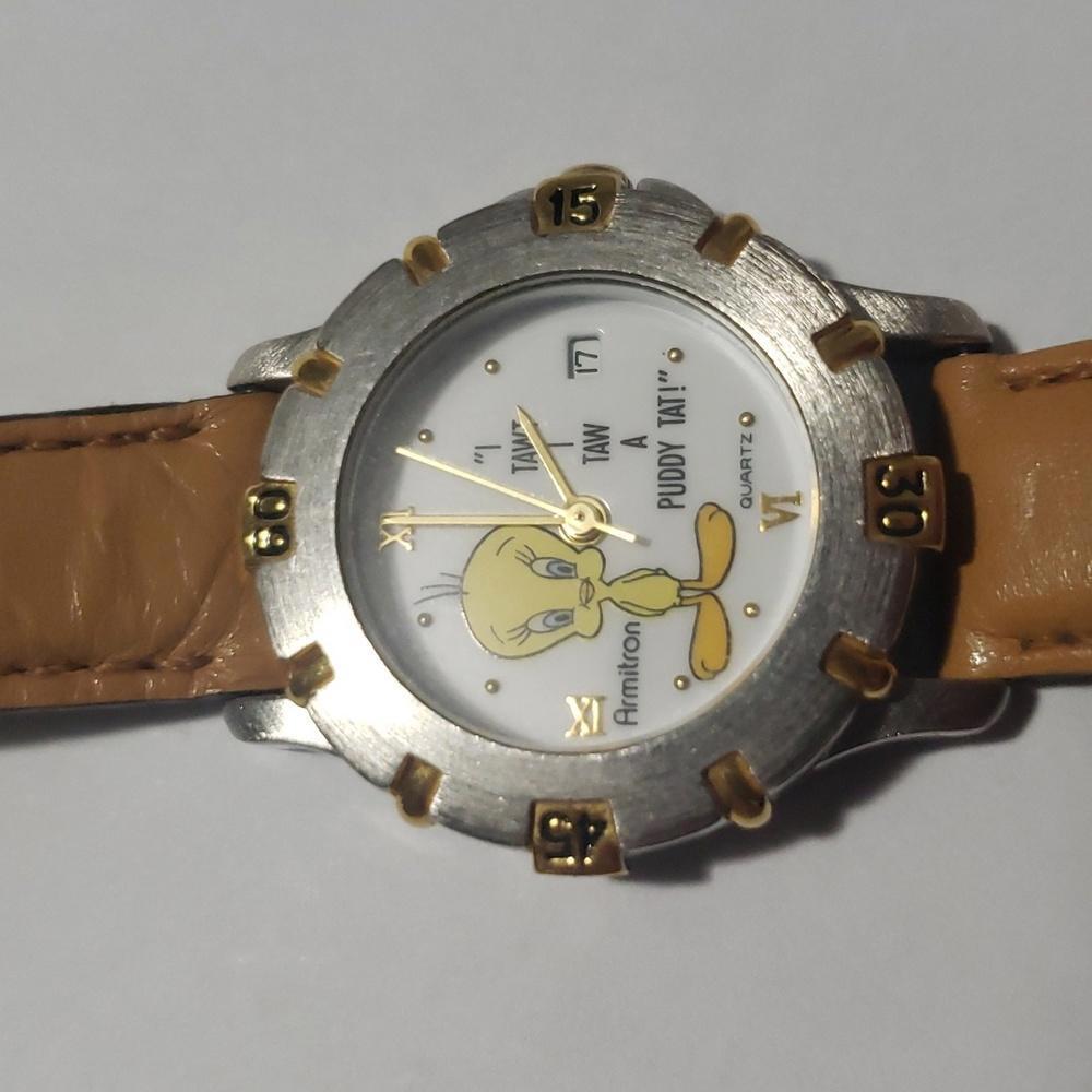 Genuine Leather Ladies Warner Brothers Inc Watch, Collectors item Tweeter Bird